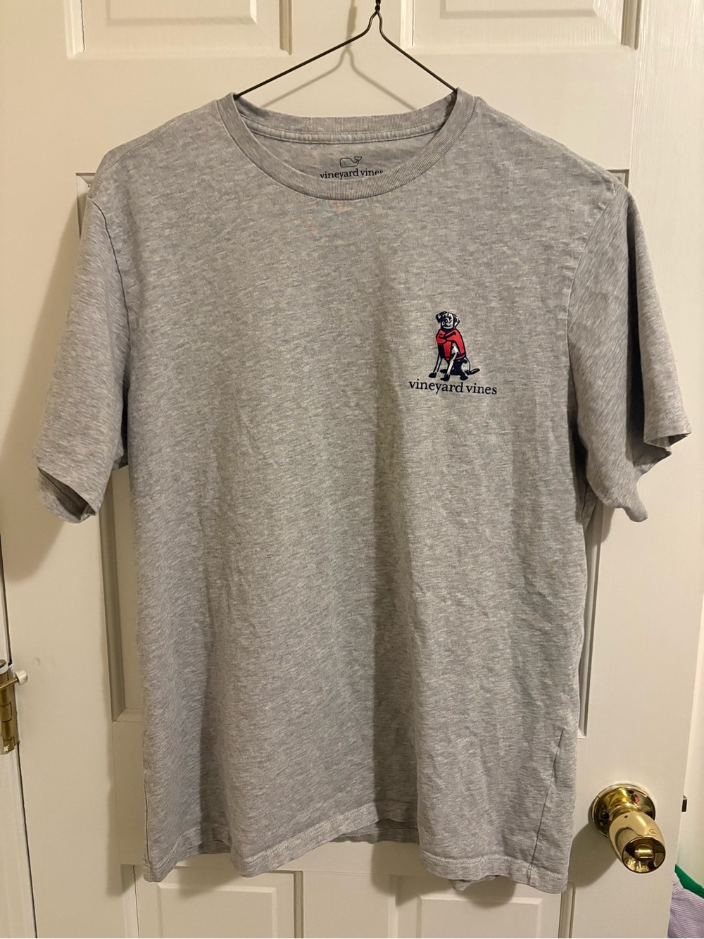 Vineyard Vines Gray Short-Sleeve Tee with Red & Navy Dog Logo